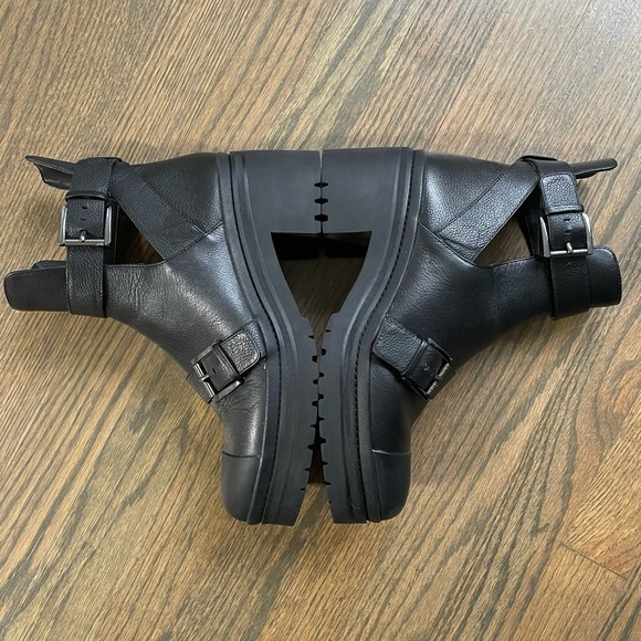 MICHAEL KORS Corey Buckle Lug Sole Platform Black Ankle Bootie size 9 - Picture 7 of 14